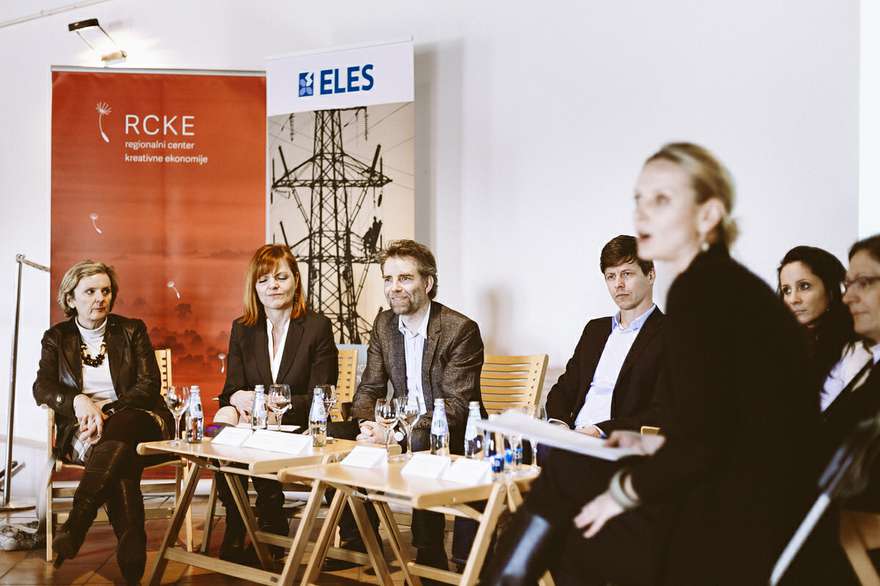 BIO 50 press conference (from left to right) Mateja Mikec (Interseroh), mag. Lilijana Madjar (RRA LUR), Jan Boelen (BIO 50 curator), Matevž Čelik (MAO), Ana Laura Rednak (Plastika Skaza), Katja Krasko Štebljaj (ELES) and Anja Zorko (MAO). Foto: Lucijan & Vladimir